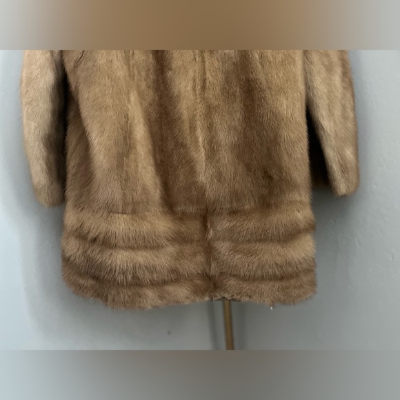 Gorgeous Vintage Peter Pan Collared Fur - Picture 4 of 13